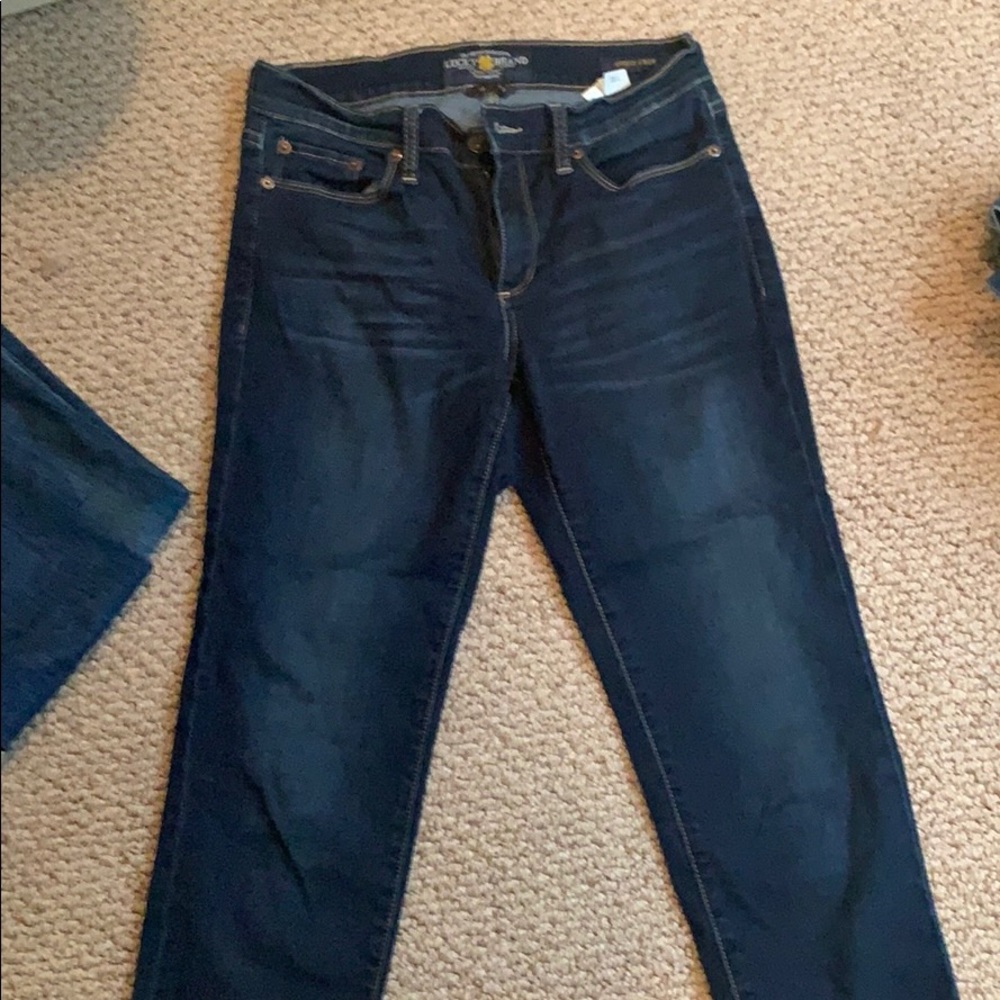 Lucky sweet crop. Dark color. Size 4/27